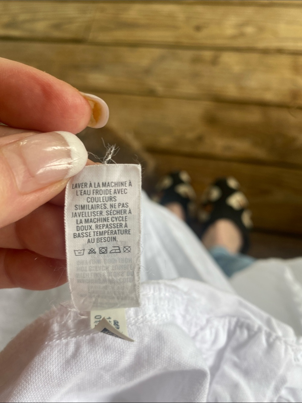 aerie White Women's Button-Down Shirt - Picture 5 of 5